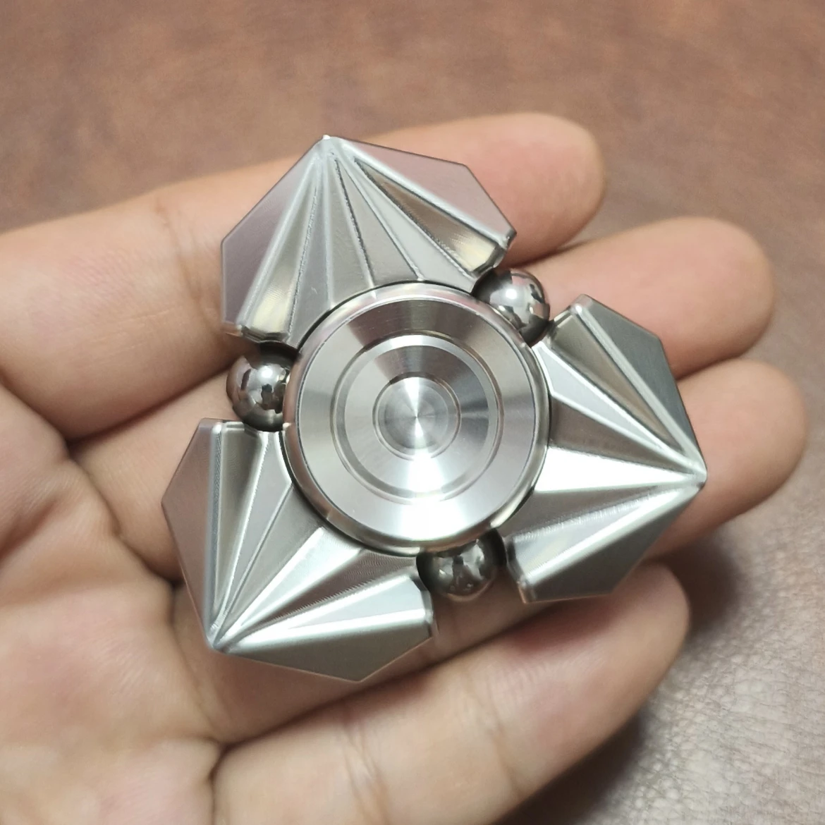 Crossbones Metall Fidget Spinner Slider EDC Spielzeug Anti Stress Sensorische ADHS Zappeln Spielzeug Lager Stille Langlebig Spin