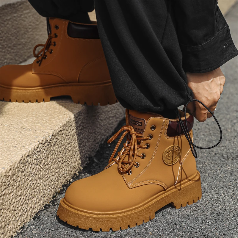 

Men's High Top Boots Four Season Outdoor Work Shoes Anti Slip And Comfortable Yellow Boots Fashion British Casual Leather Boots