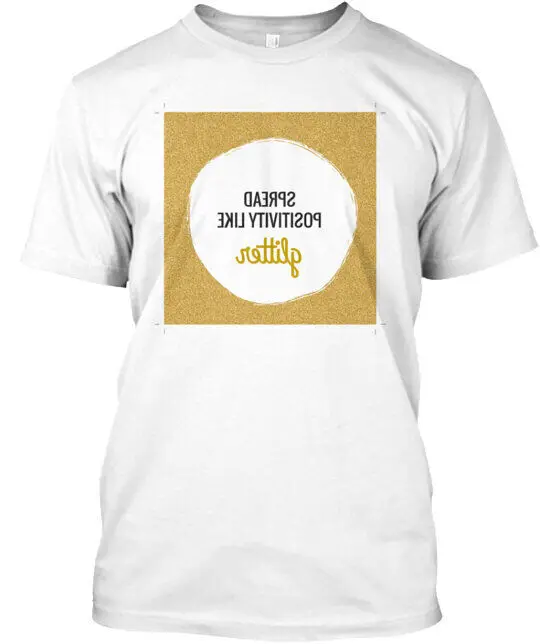 Широкая футболка с длинными или короткими рукавами, похожая на блестящие