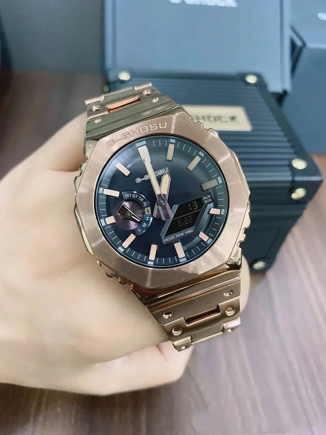 Orologio sportivo elettronico digitale unisex con funzione completa LED in lega quadrante grande cinturino in acciaio per l'ora mondiale serie GMB Oak