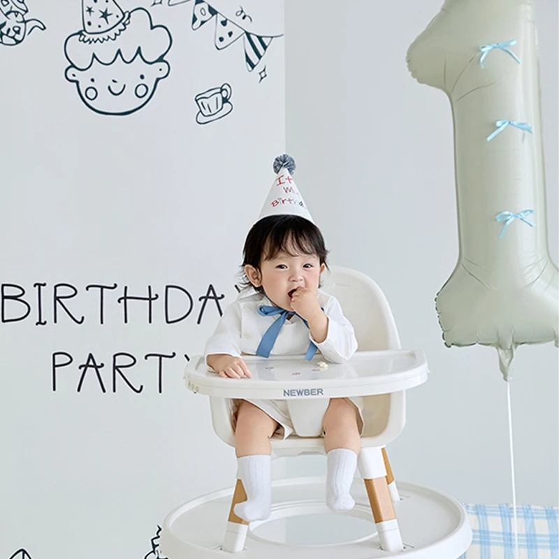 9-12M Vestito di compleanno per bambini e cappello da festa Costumi per fotografia neonato Cuscino a quadretti Peluche Decorazioni per scene di compleanno Prop