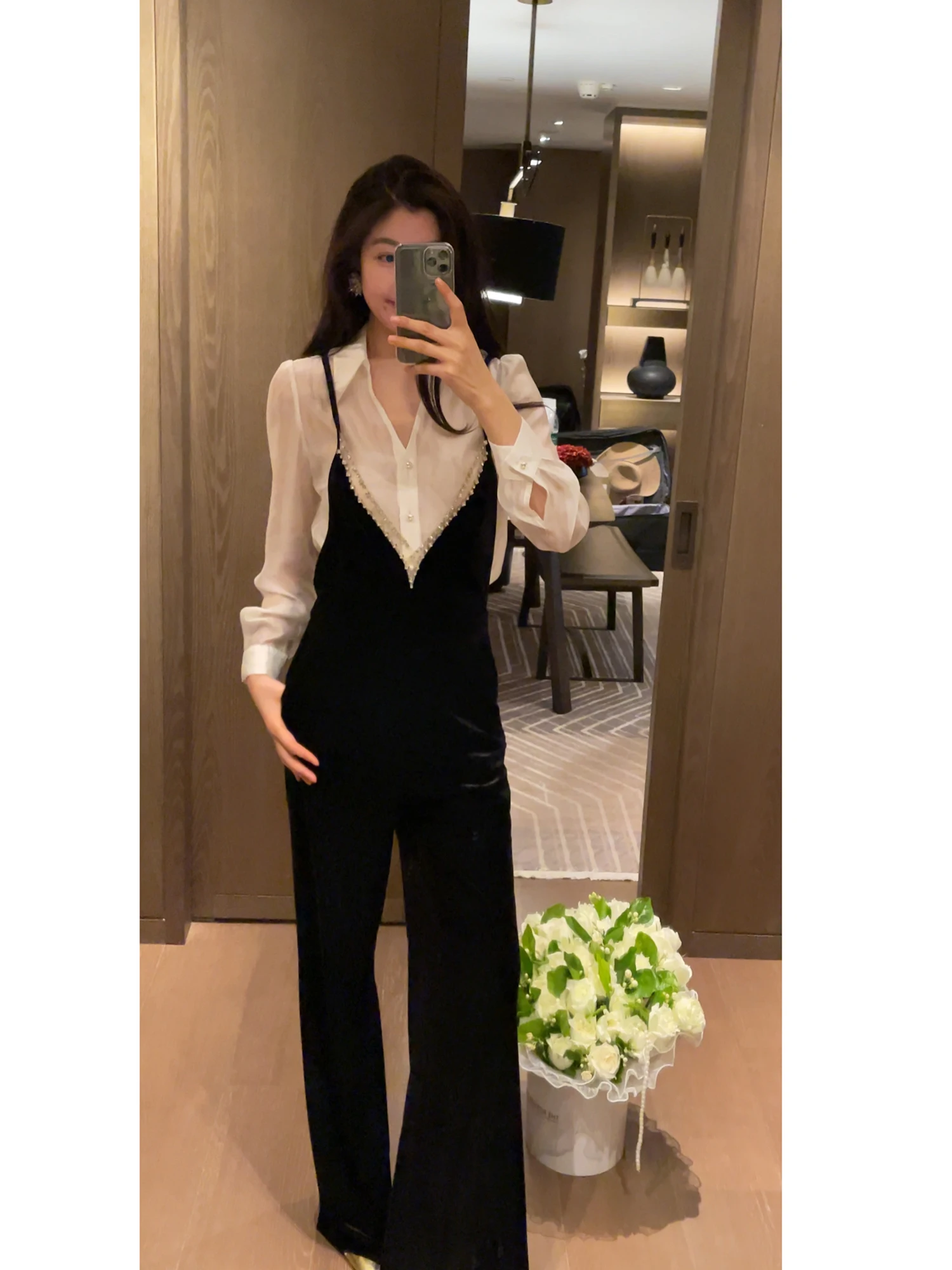 2NCOU Spring New V-neck Slimming Fashionable Long Sleeve Shirt Women's Micro-transparency Layered Wear Inner Wear Top