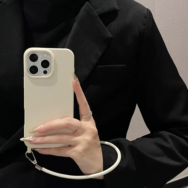 

Large hole lanyard short leather strap phone case suitable for Apple14PromaxShockproof and durable15PromaxPhone case16PromaxProt