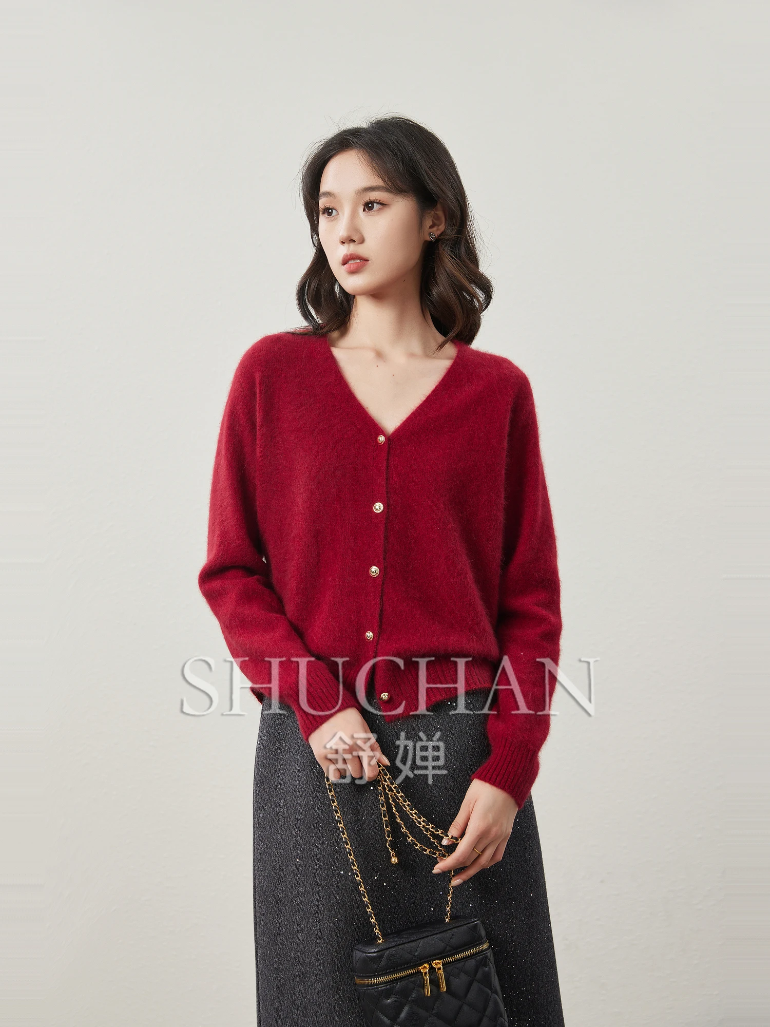 soft and skin-friendly, lazy and thin, wool raccoon velvet single-breasted V-neck knitted sweater women sueters de mujer