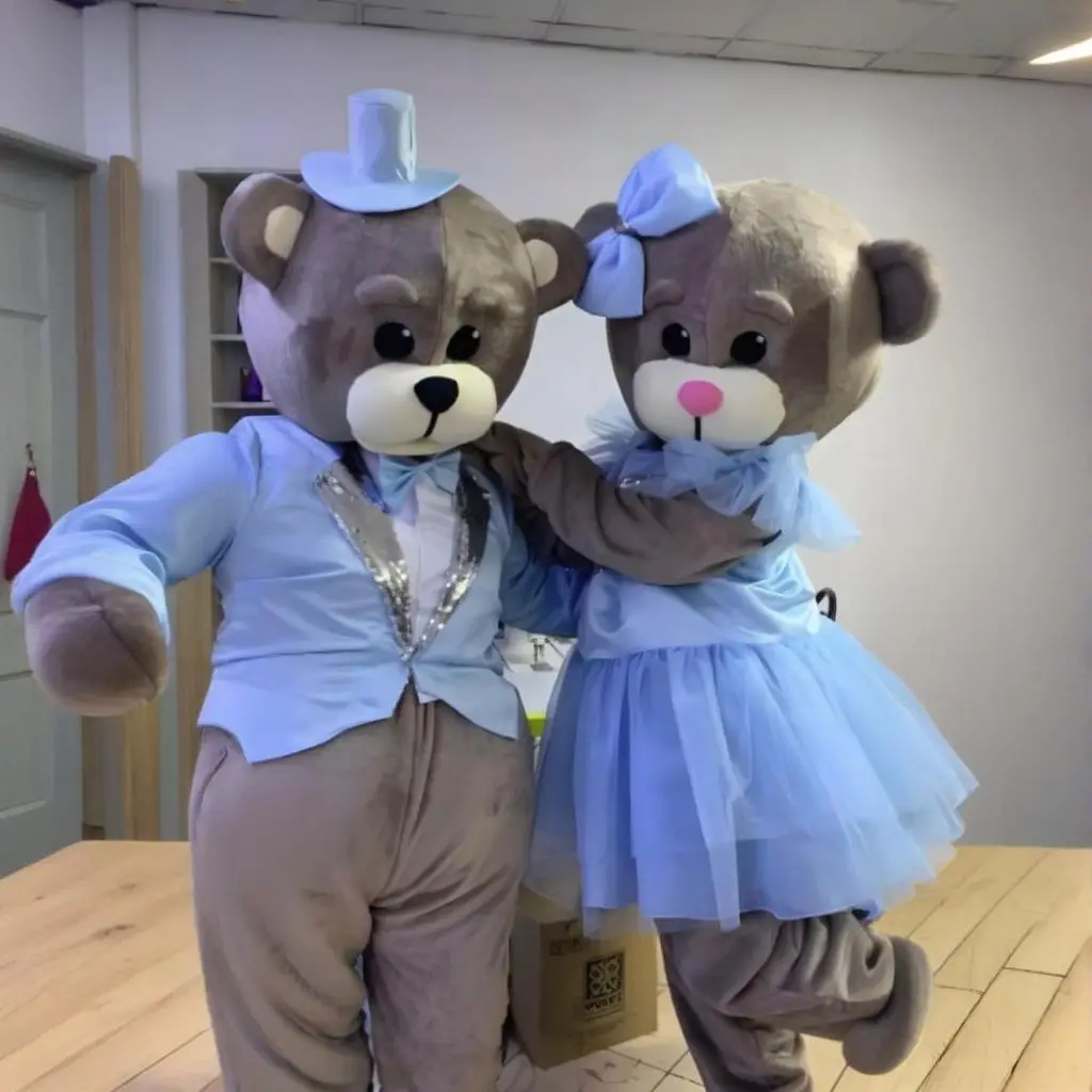

Grey Teddy Bear Mascot Costume with Blue Dress Tailcoat Full Set Halloween Carnival Party Events Adult Christmas Fancy Outfits