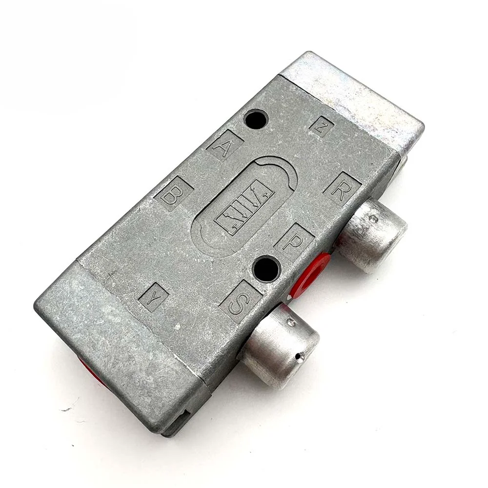 OE 5710031040 0501303270 0262633 262633 5/2-Way Directional Control Valve for DAF F2700 HS825 Truck