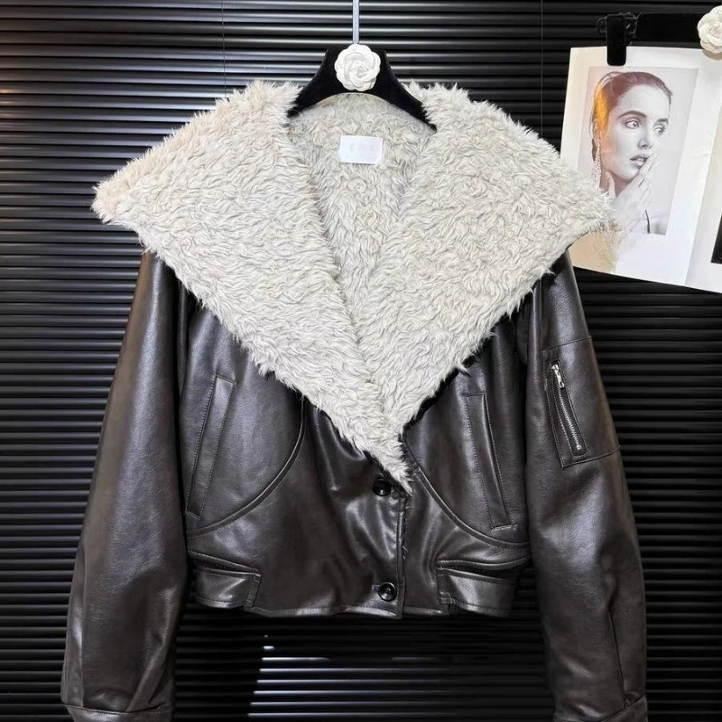 

Европейско-американская высококачественная популярная куртка из искусственной кожи с большим меховым воротником, женская зимняя бархатная утолщенная короткая куртка