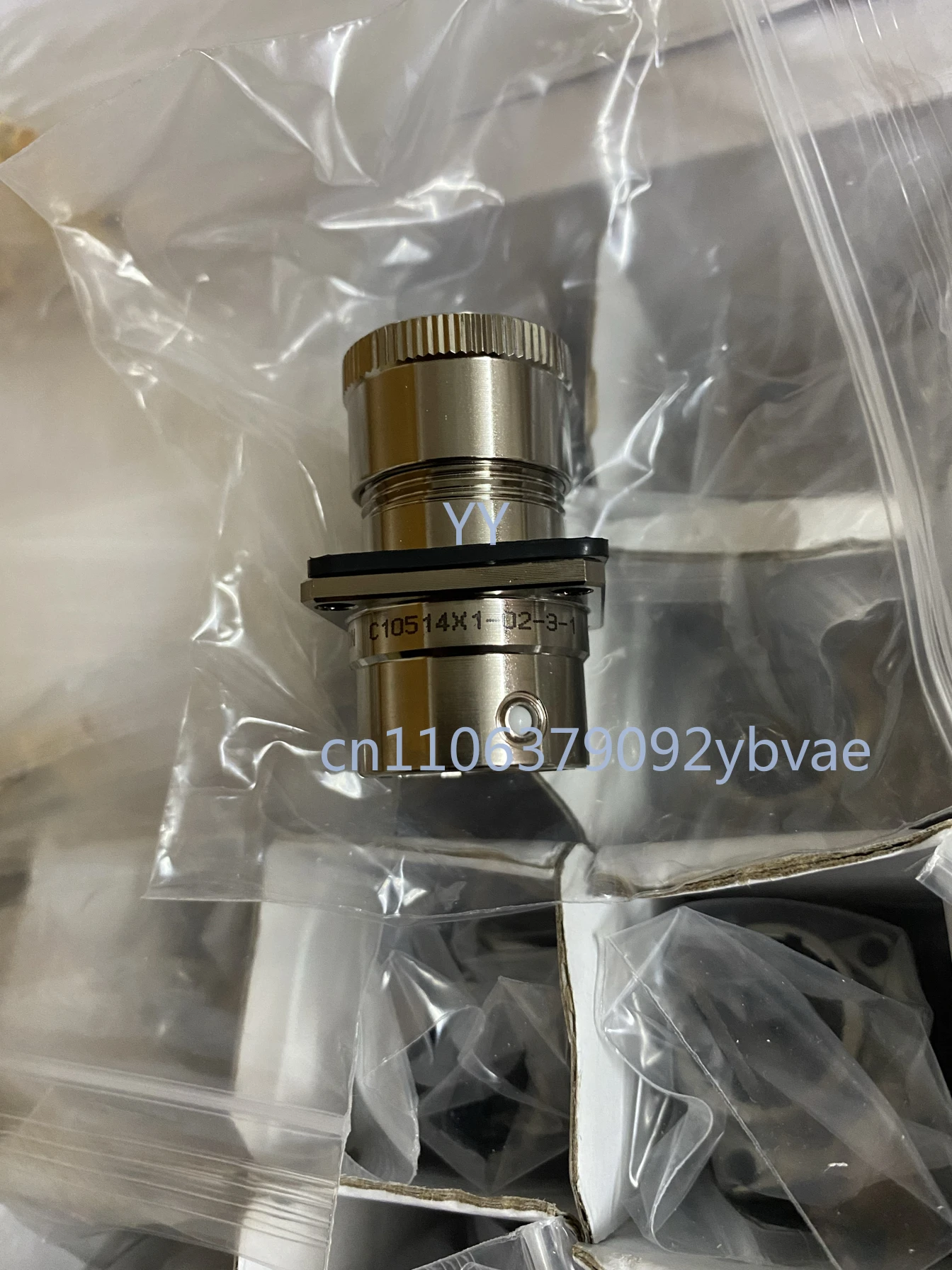 

Connector C10514X1- 02-3-1 2P2 pin
