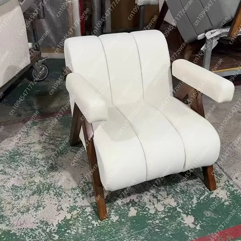 Popular Soft Living Room Chair Accent Single Sofa Chair Luxury Modern Leisure Chair Comfortable Fabric with Wooden Feet Home