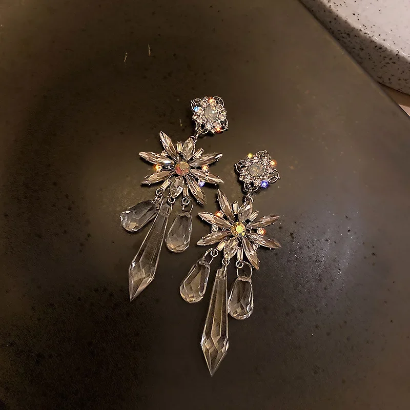 Fashion luxury elegant Zircon Earrings  jewelry