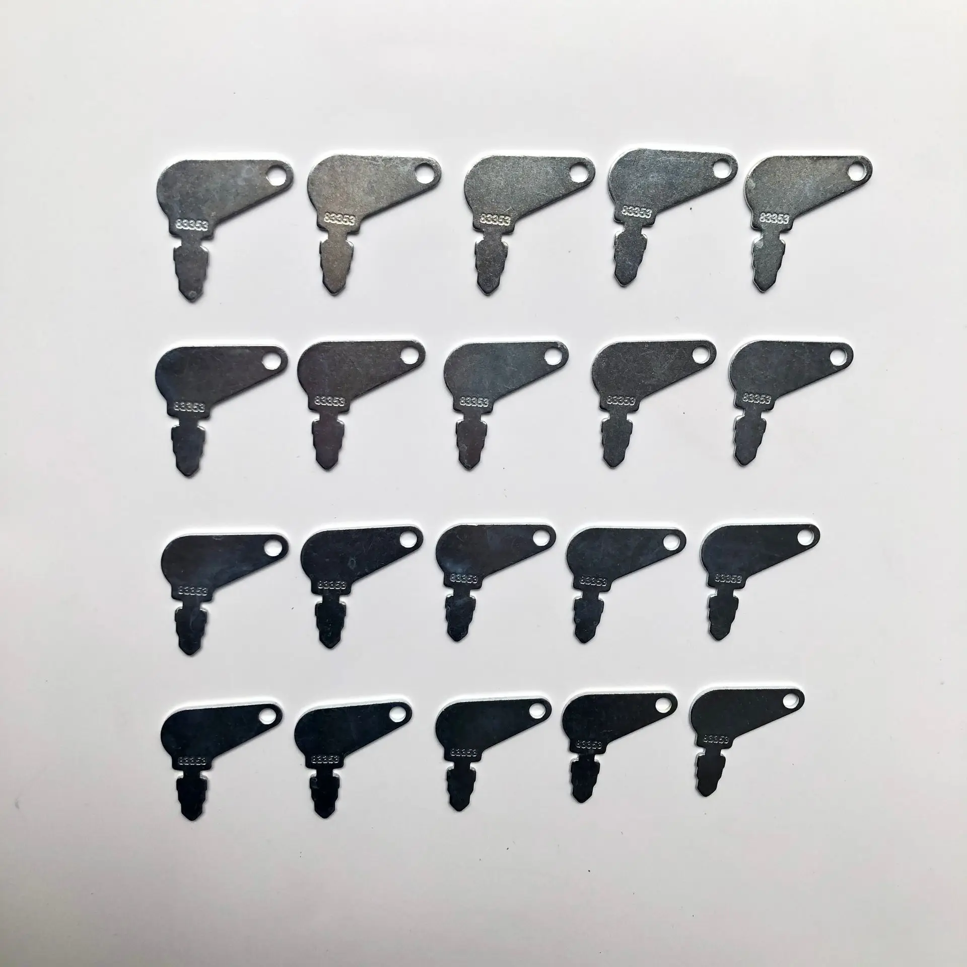 

20 шт. ключ 83353 ключ для корпуса John Deere Lock аксессуары для экскаваторов