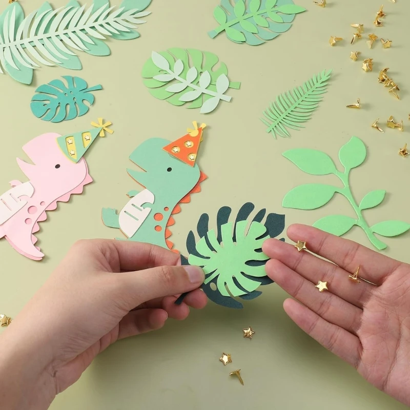 Crafting Essential Pack of 100 Star Pattern Clips Metal Clips for School Office