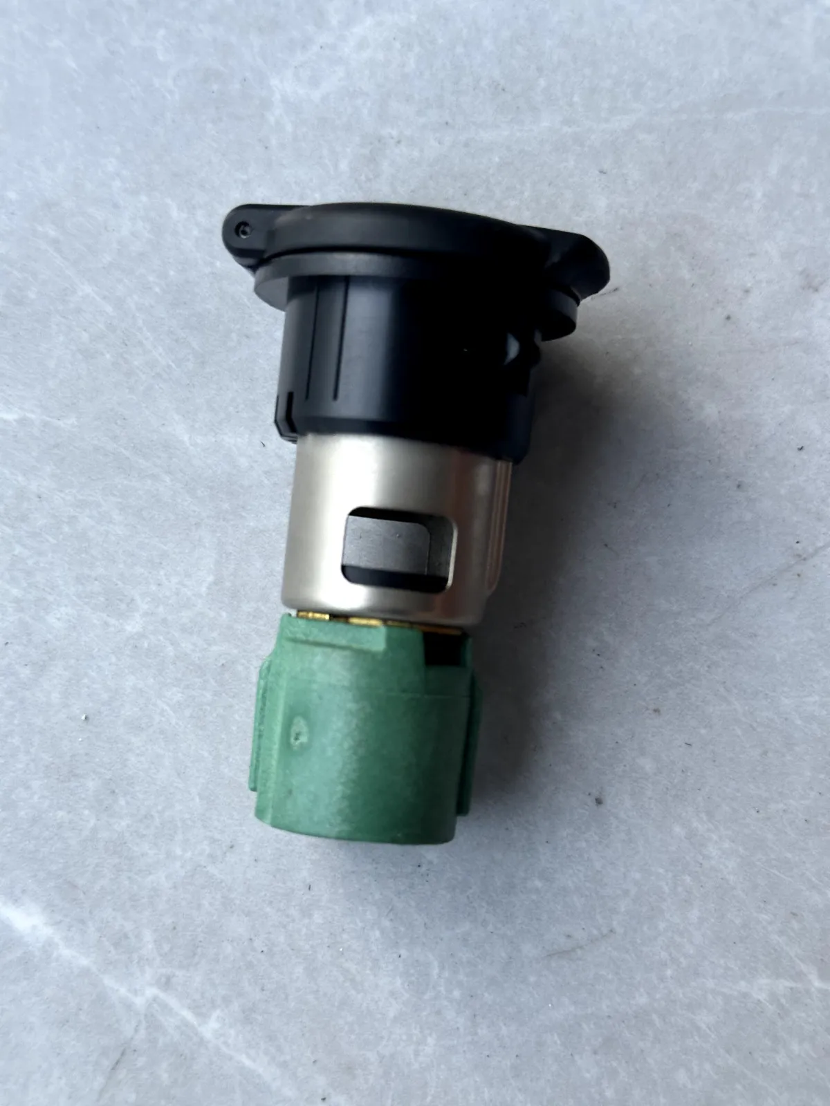 

FIT FOR JEEP COMPASS RENEGADE 12V DC CENTER CONSOLE OUTLET