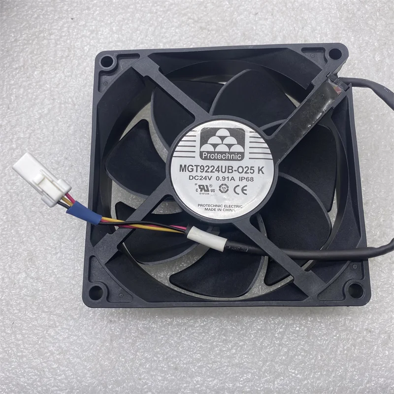 Magic MGT9224UB-O25K IP68 waterproof Server Cooling Fan DC 24V 0.91A 90X90X25mm 4-Wire