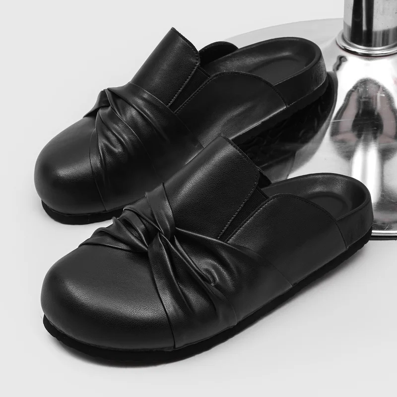 French Retro Pleated Design Men Fashionable Slippers with Flat Bottom Non Slip Soft Surface Comfortable for Both Men Women