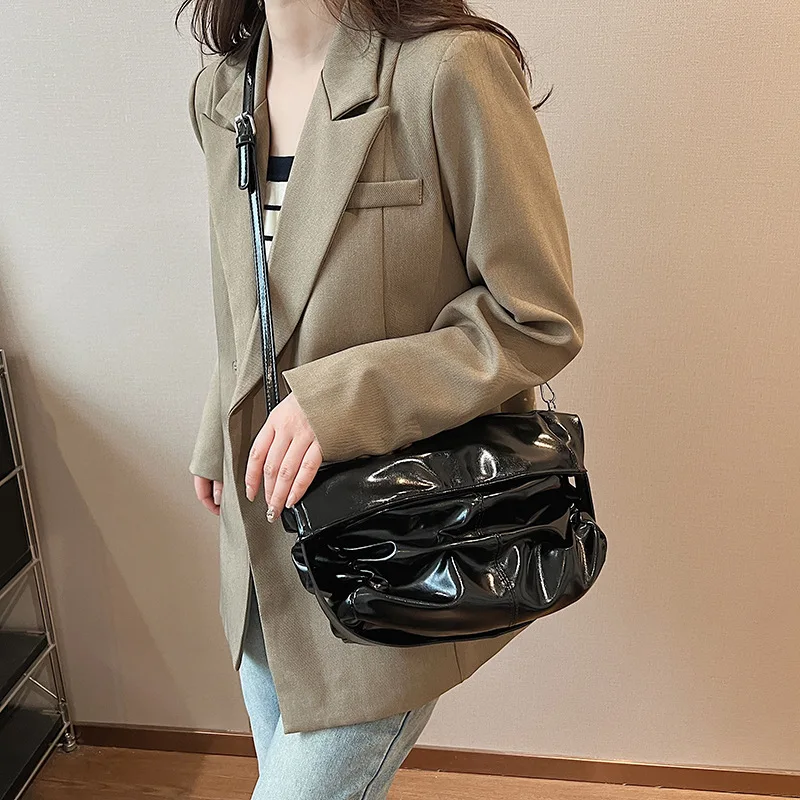 

2025 Pleated Underarm Bag, Niche Cloud Tote for Women, Fashion Shoulder Crossbody, Commuter Day to Night Purse, Textured Sling