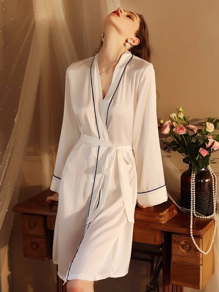 

Female Pure Silk Kimono Robe Bathrobe Solid Women Satin Bridesmaid Night Gown Robes Sexy Ladies Fashion Dressing Gown Loungewear