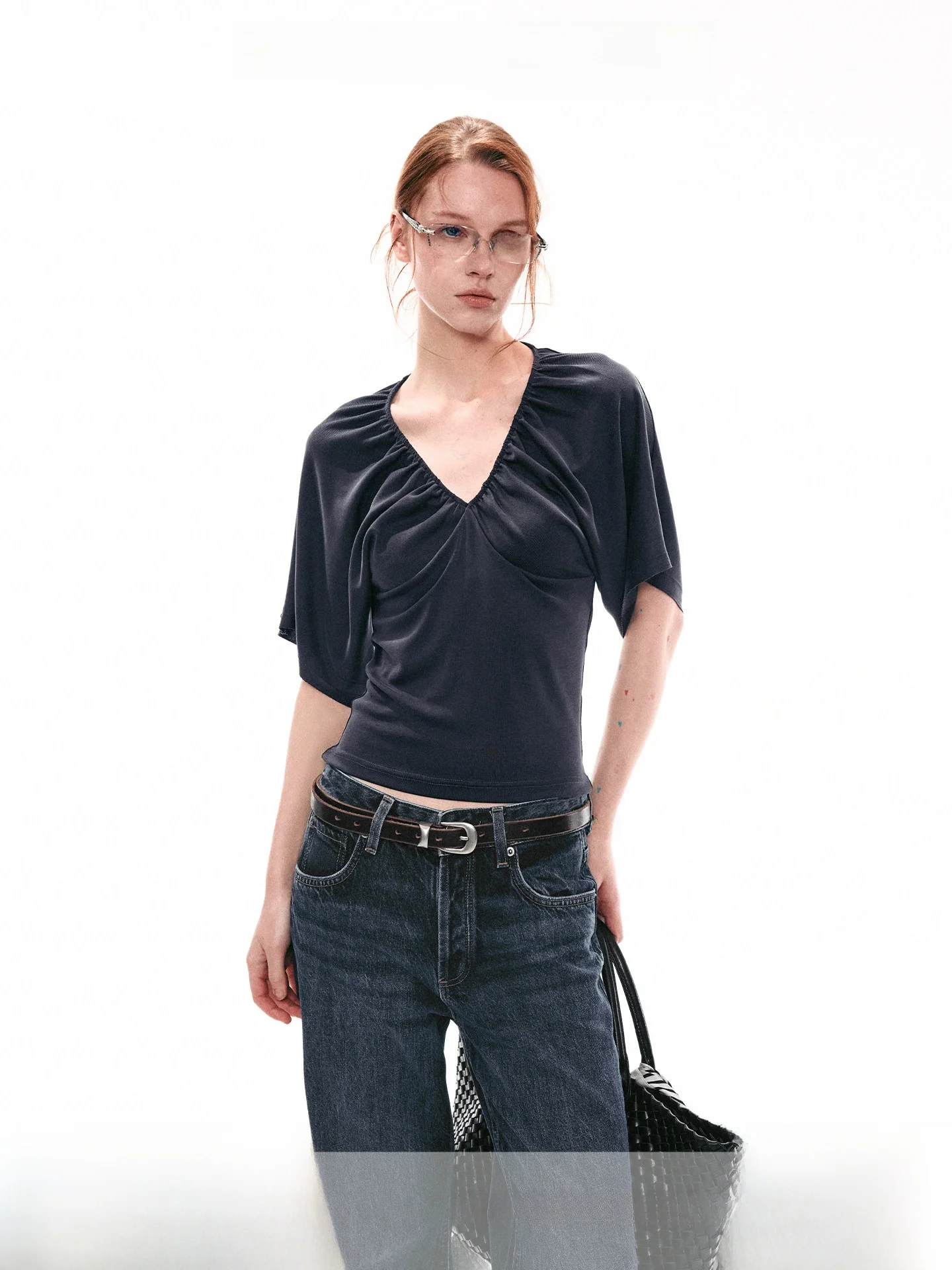 

Свободная женская футболка с коротким рукавом, V-образным вырезом и рукавами «летучая мышь», повседневный стиль, с завязками, летний топ Single Moment 26SS