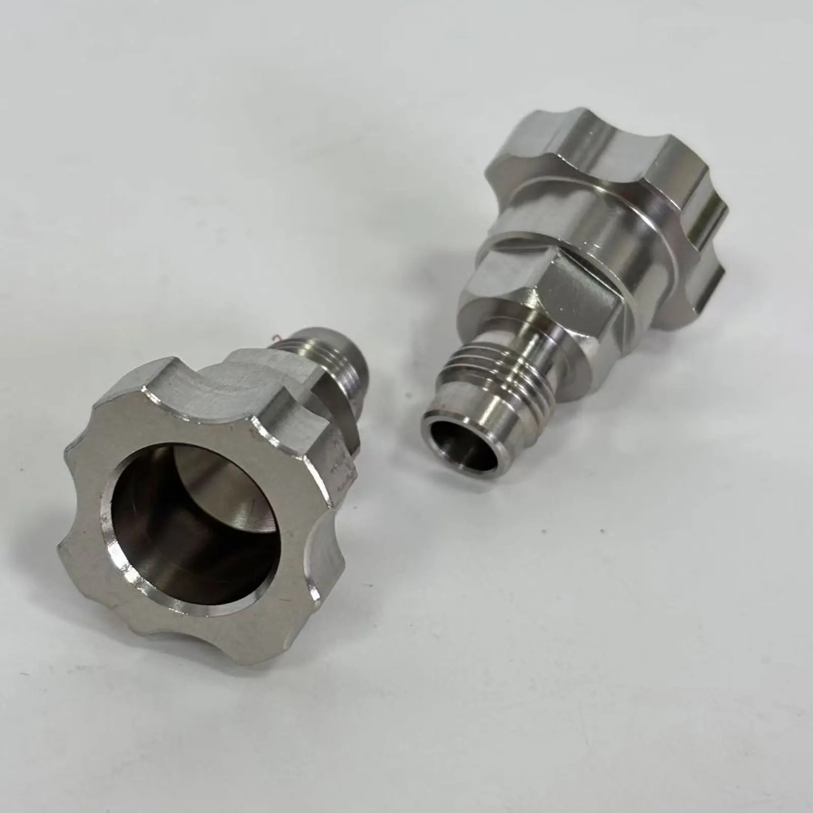 Spray Gun Cup Adapter, Compatible with Various Spray Gun Models Aluminum Alloy Material Disposable Spray Gun Pot Connector