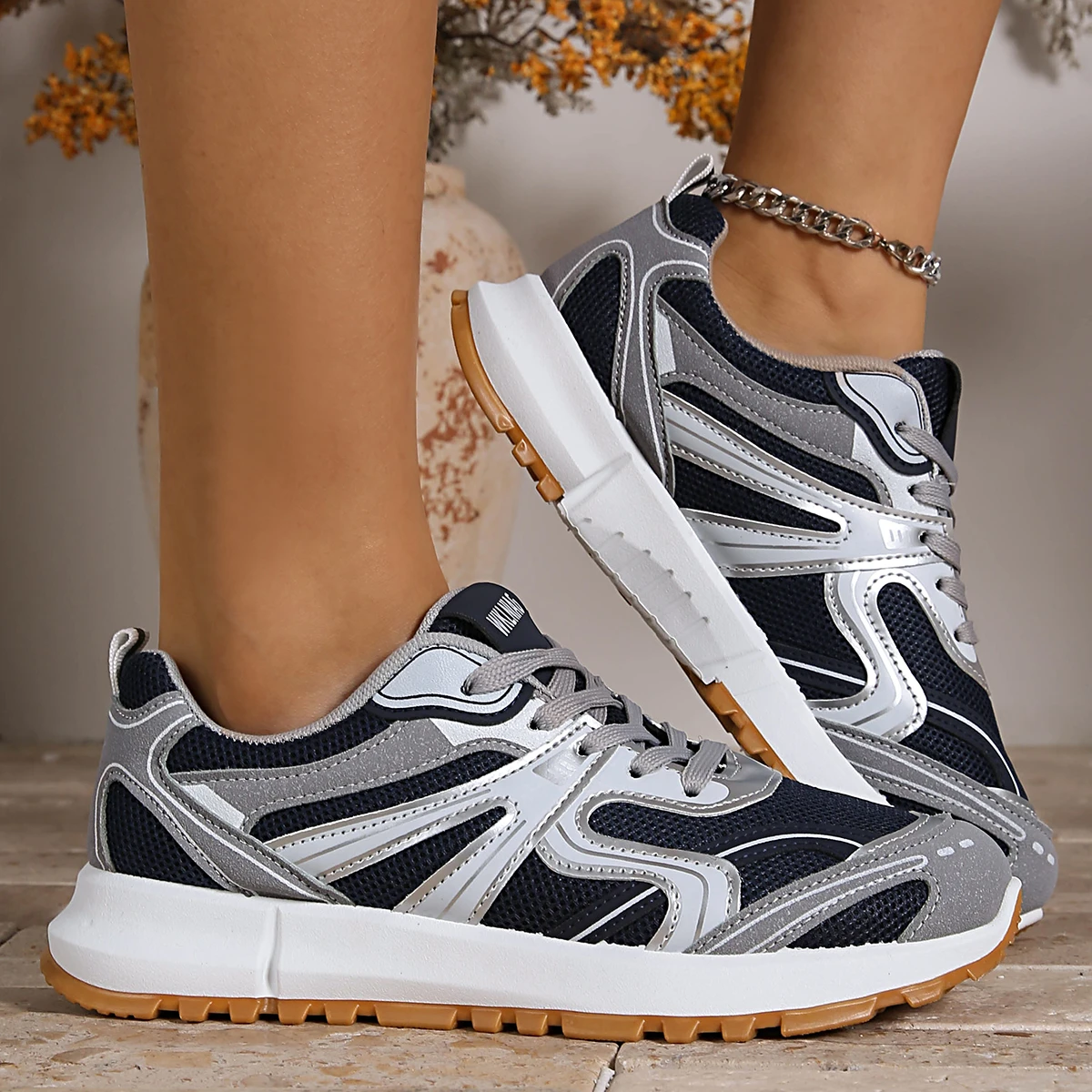 

Designer Women Sneakers 2026 Spring Autumn Fashion Casual Flat Women's Shoes Anti-slip Matching with Sneakers Zapatos De Mujer