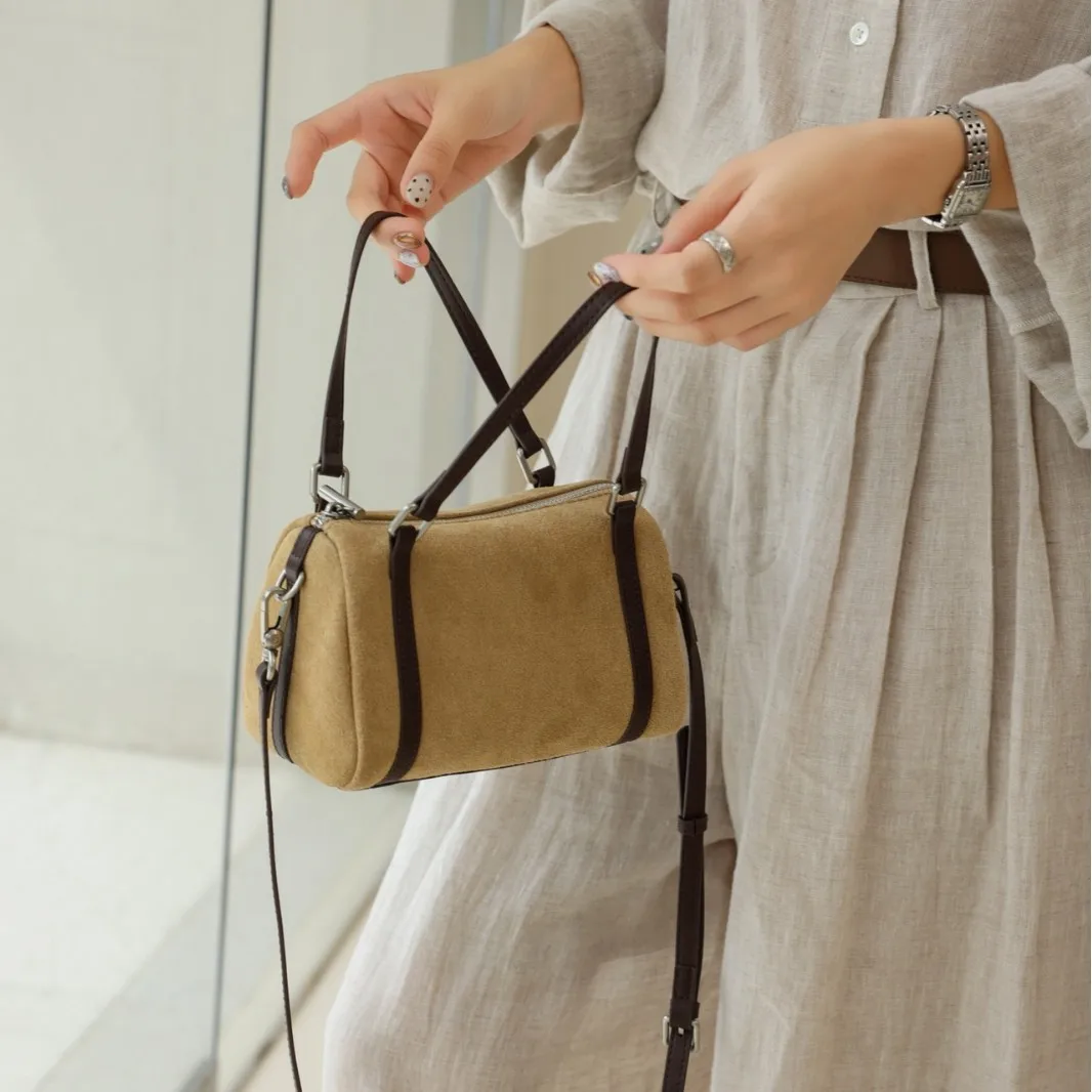 2026 New Large Capacity Women's Commuter Versatile Shoulder Crossbody Bag Women's Short Trip Vintage Frosted Boston Bag