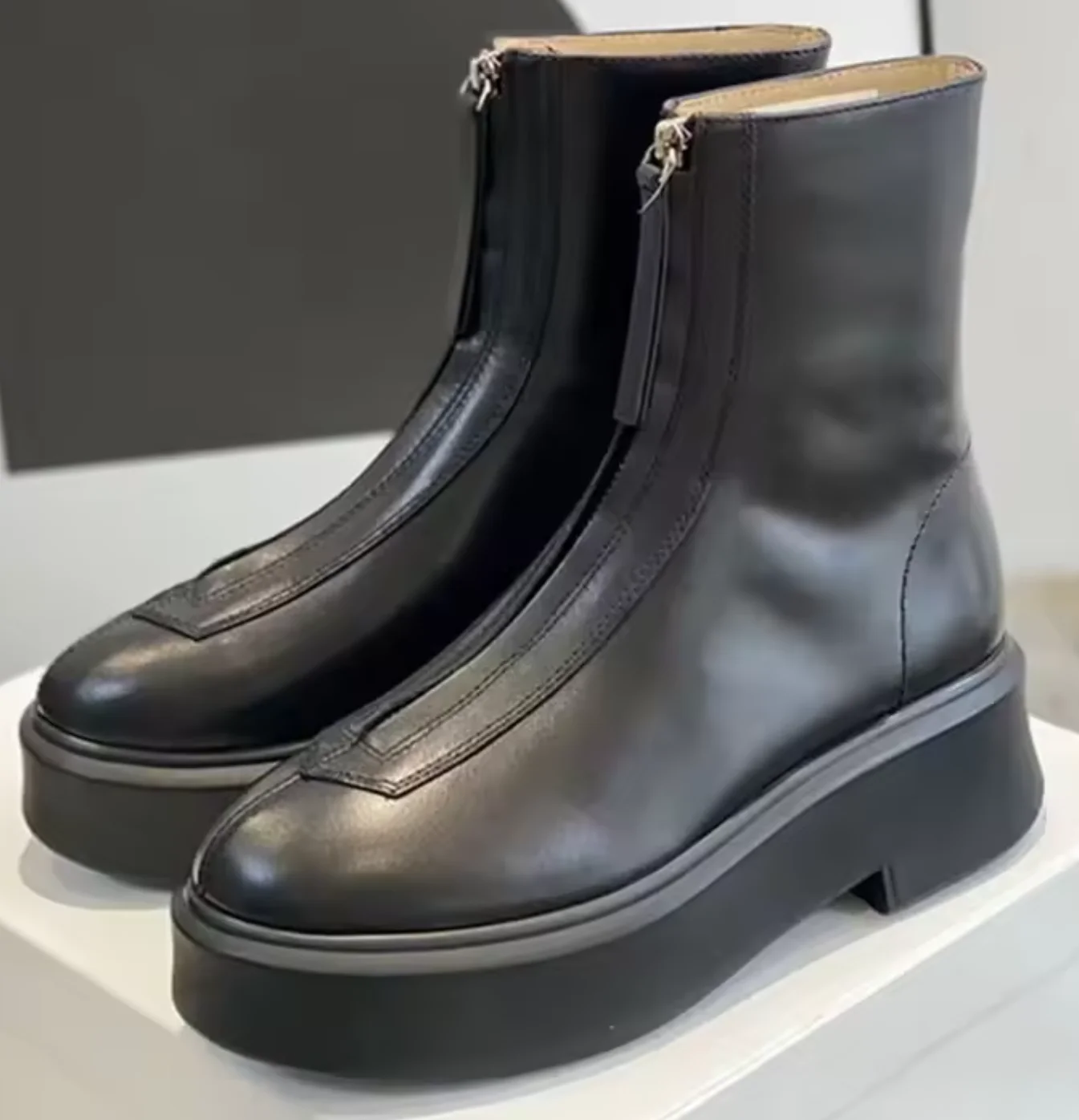 

Thick Sole Short Boots Women Flat Platform Shoes Front Zipper Genuine Leather Motorcycle Slim Chelsea Black Boots 2025 Woman