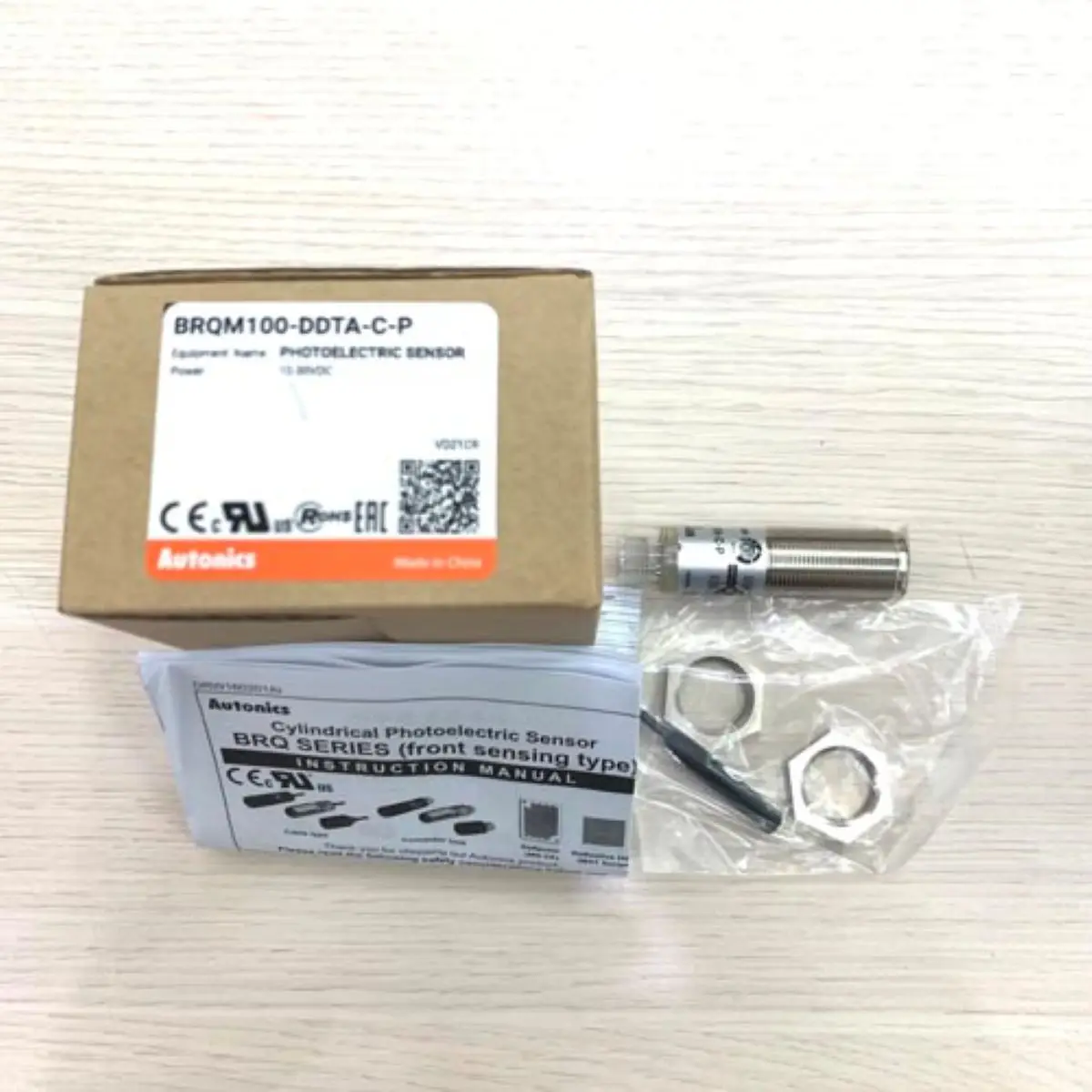 BRQM100-DDTA-C-P Photoelectric Switch Sensor