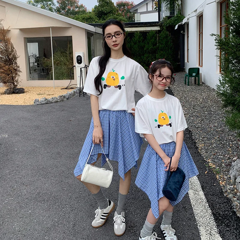 2026 New Summer Family Matching T-shirts Cute Cartoon Print Cotton Short Sleeve Family Of 3 4 Mommy And Me Casual Soft Tops