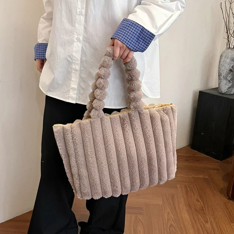 

Elegant Women Leather Luxury Classic Designer Fashion Tote Bag Shoulder Crossbody Handbag For Trendy Urban Dressing