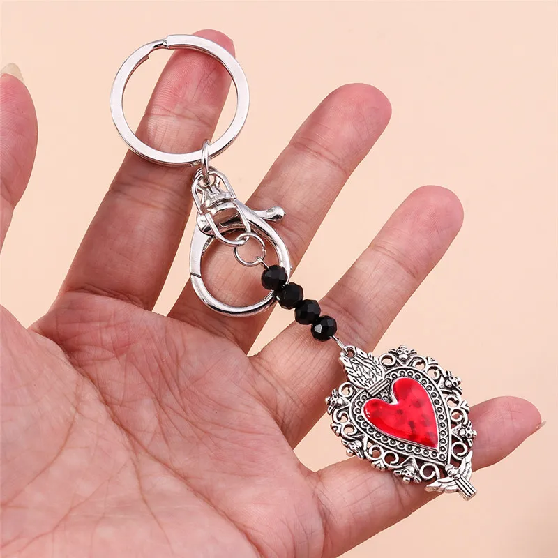 Aihua 1Pc Vintage Steampunk Witch Vampire Heart Keychain for Women Men Bag Pendant Car Key Holder Gothic Cross Talisman Keyring