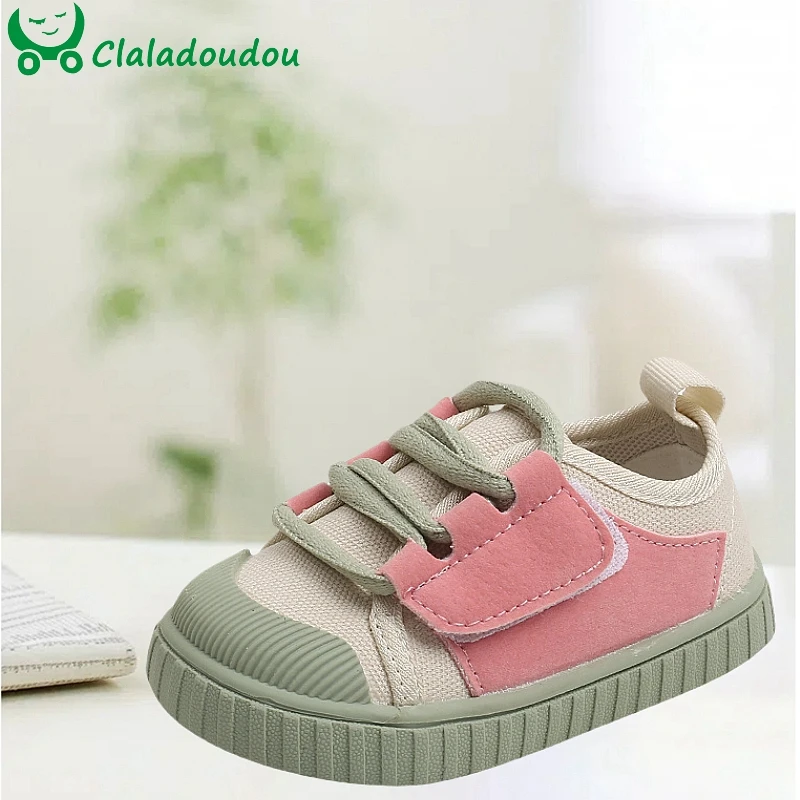 Zapatos de lona con parche para niños, zapatillas suaves de cuero genuino, color verde y rosa, transpirables, novedad de primavera, 2023