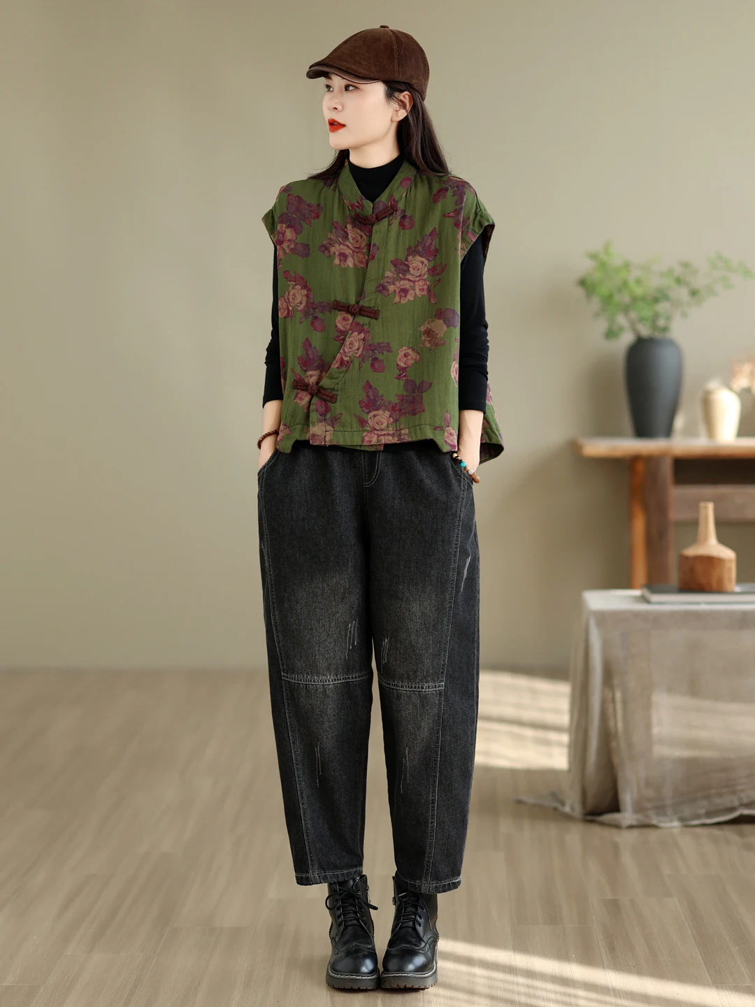 New Women's Chinese Style Printed National Trend Buttonless Sleeveless Vest Artistic Versatile Fashionable Top Autumn New Model