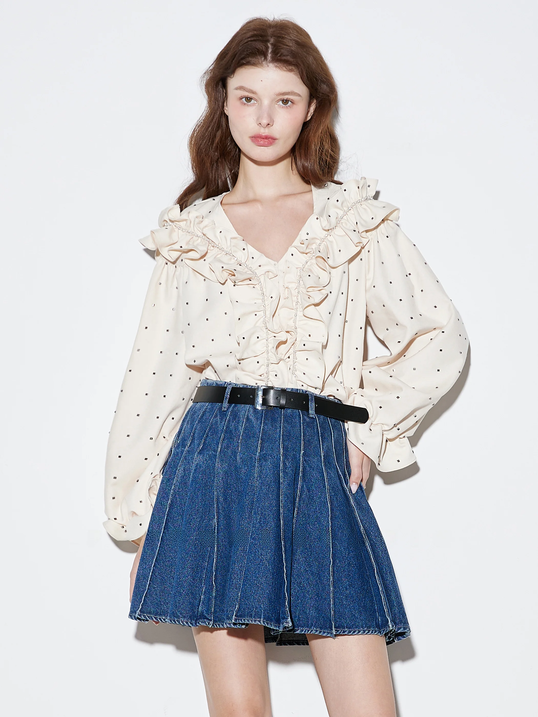 

Романтическая свободная блузка Finonacci с квадратными стразами и кружевной отделкой, драпированная, из смесового полиэстера, длинная, с эффектом похудения.