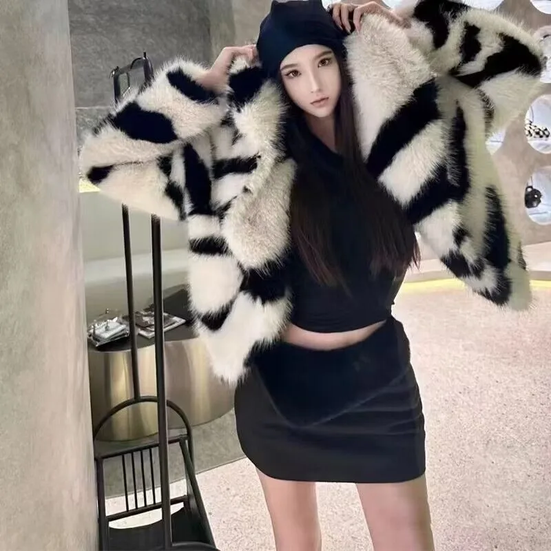 2024 Winter Fur Coat Zebra color Short Women's Jacket New Top Thickened