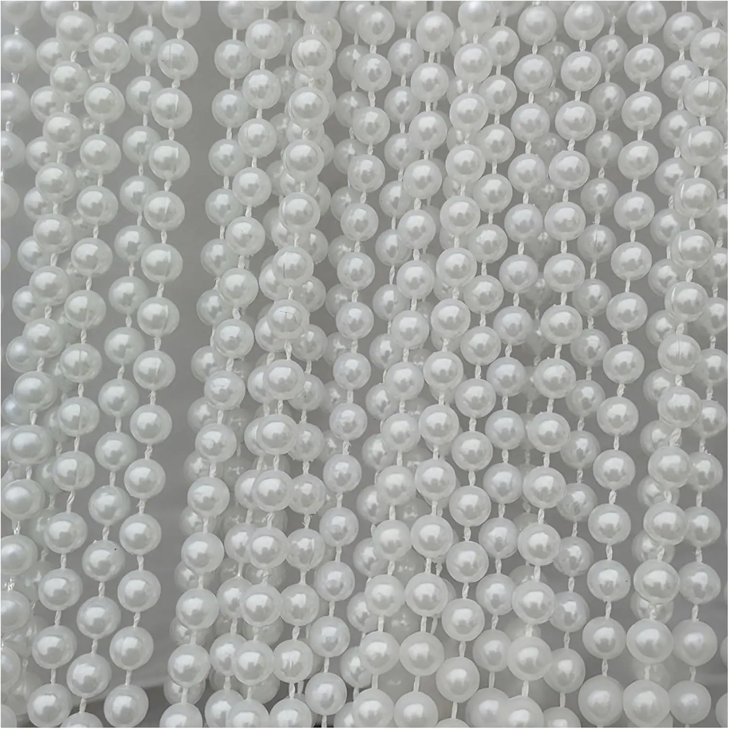 

31.5'' White Faux Pearl Necklace for Women, 60 Pcs Beaded Strand, Elegant Jewelry for Wedding, Bridal Shower, Tea Party