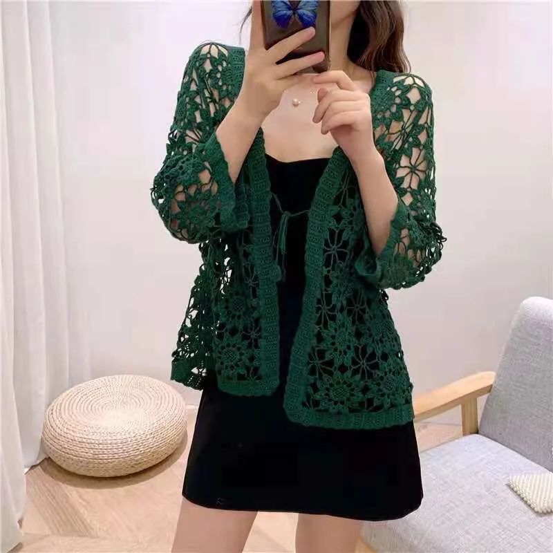 Hollowed out knitted sunscreen clothes for women in summer, trendy loose fitting cardigan for middle-aged and elderly mothers