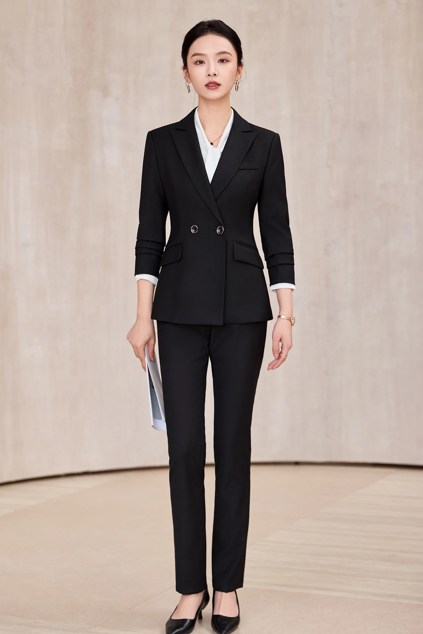 Alyssa Fashionable professional women's clothing, high-quality two-piece pants + blazer. Exquisite and elegant. New 2026