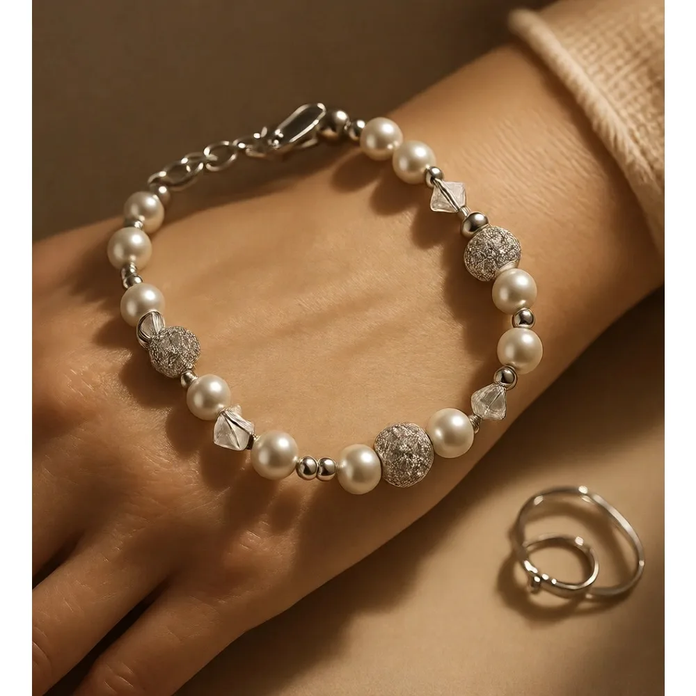 

Детский браслет из стерлингового серебра с жемчужными и хрустальными бусинами
