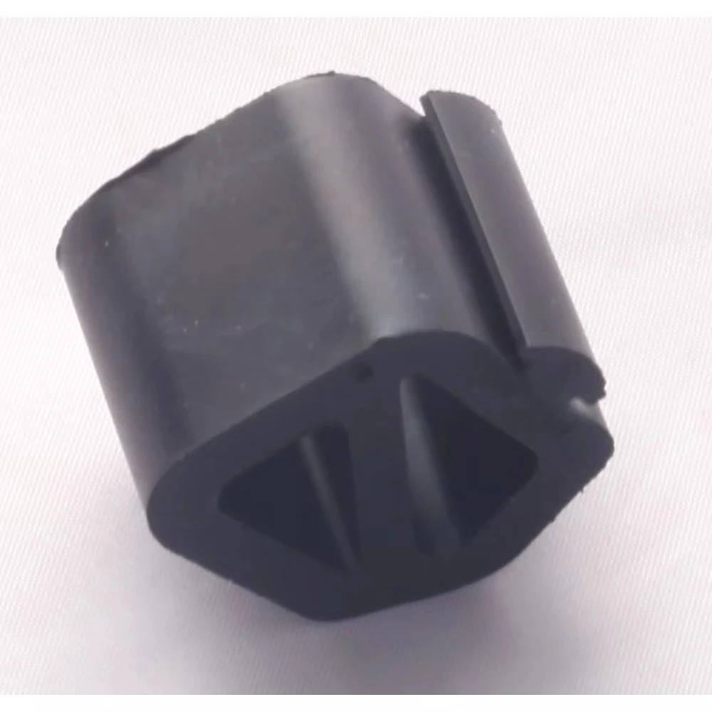Brand New Genuine Engine Hood Guide Bumper Rubber Pad OEM 7118531000 7119508B00 for SsangYong Actyon Kyron Rexton