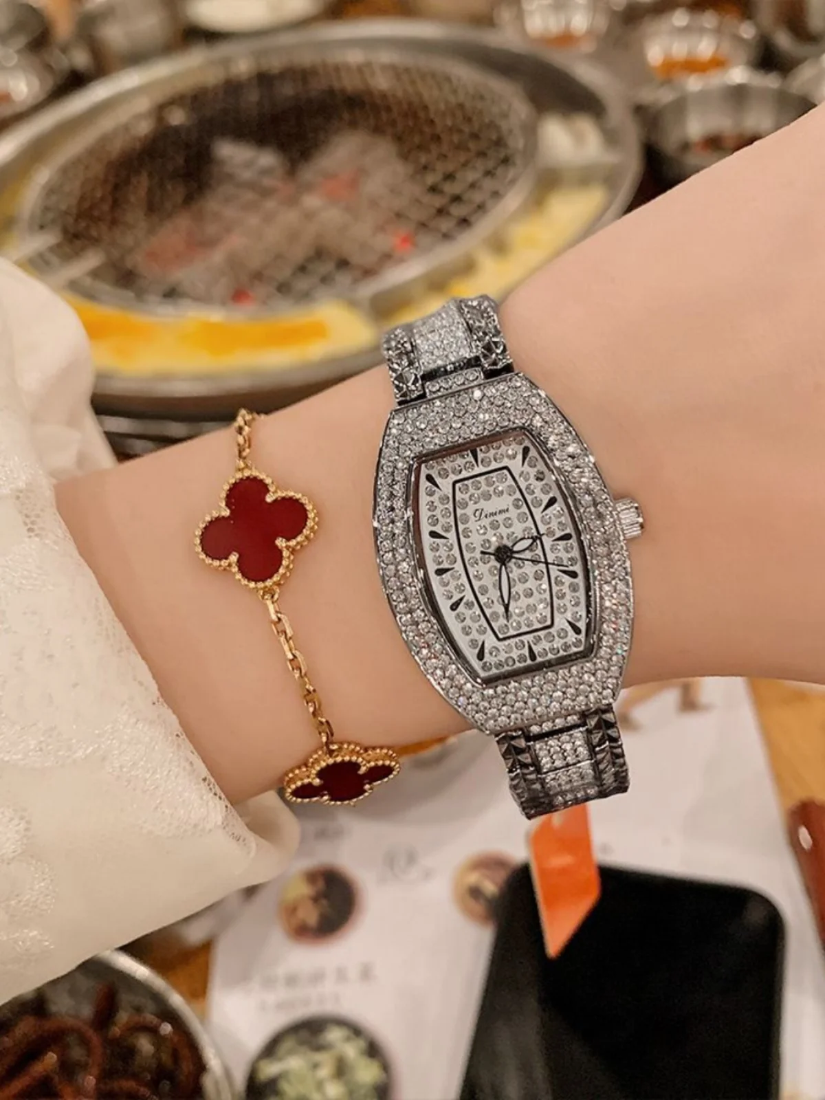 

Dinimi, новый оригинальный дизайн, роскошные часы с бриллиантами для женщин, элегантные часы, модные спортивные водонепроницаемые часы из нержавеющей стали