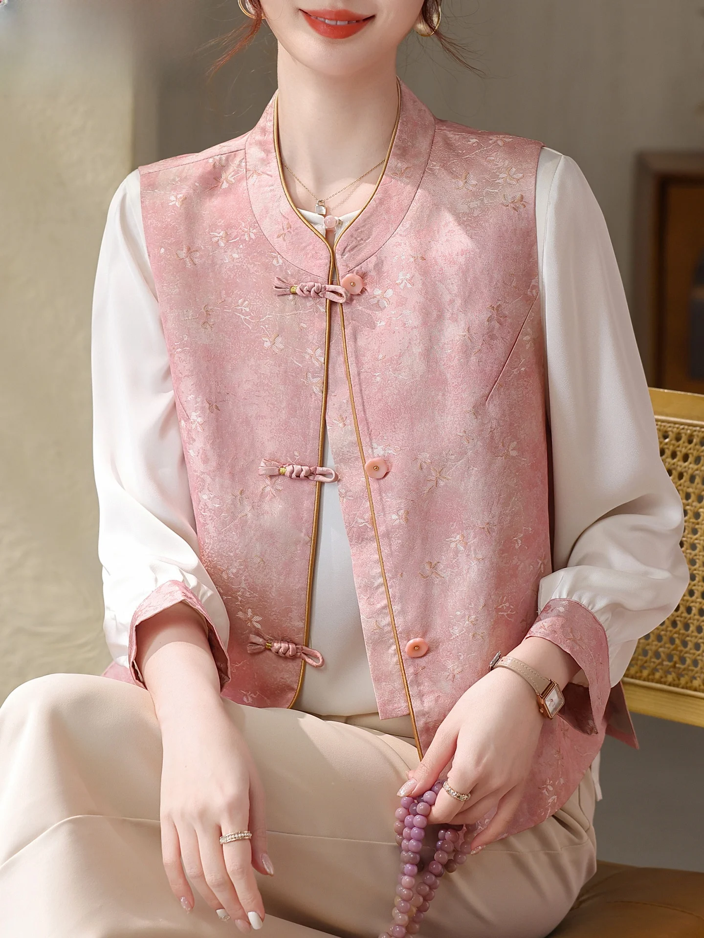 

Новый китайский модный комплект Ele Mothers Spring Fashion: жилет и топ для женщин среднего и старшего возраста, весна-осень, маленький размер, Aosphere Top Tw