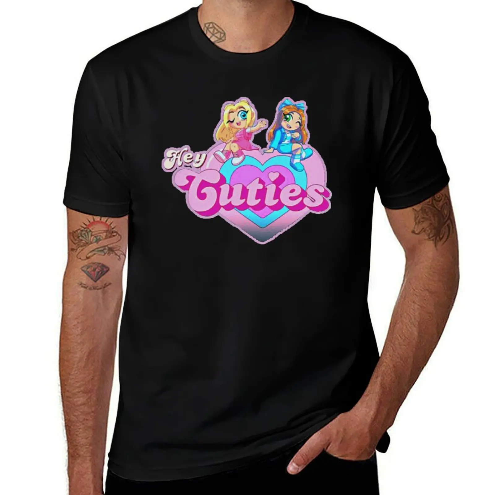 

mackenzie Hey Cuties T-Shirt Casual Everyday Wear T-Shirt