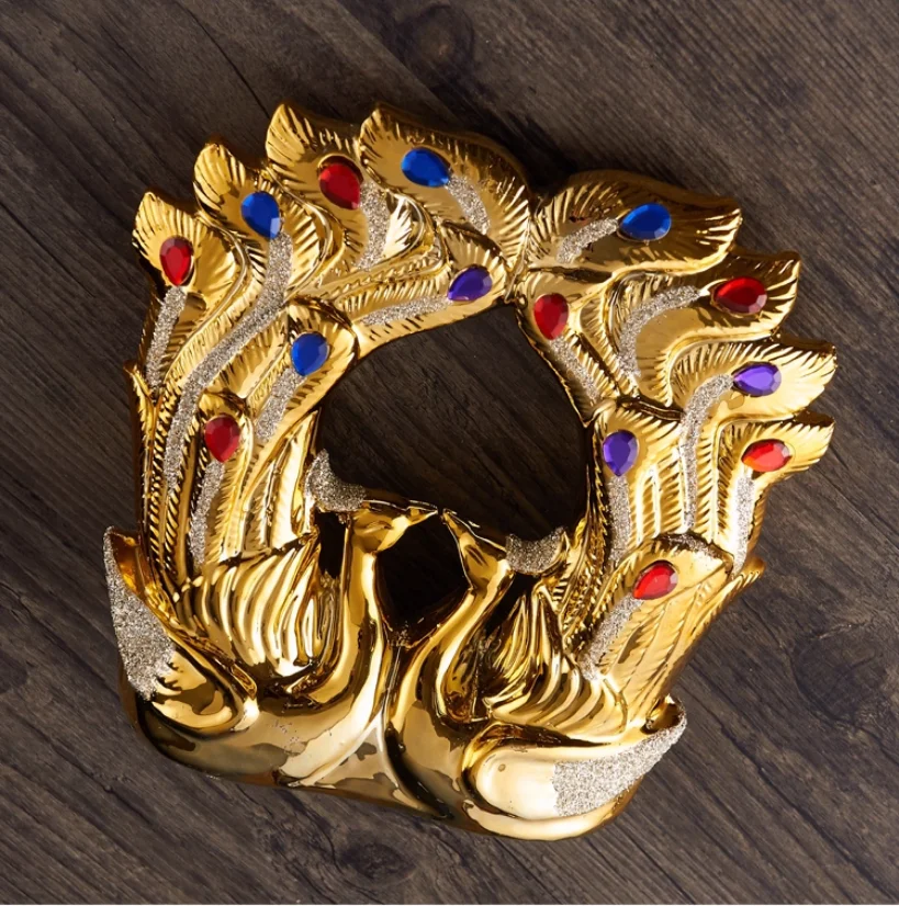 

European-style Heart-to-Heart Peacock Gold-plated Creative Wealth Attraction Home Decor Office Opening Gift