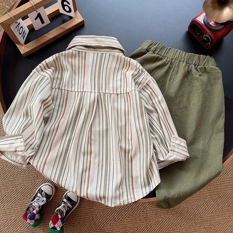 2024 Jungen gestreiften Anzug Baby Mode lässig Polos hirt zweiteiligen Frühling Herbst Kinder lang ärmel ige Kleider hose Set 12m-5y