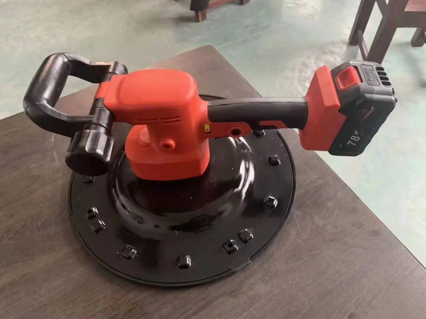 モルタル噴霧機とアクセサリー付きパテ壁仕上げ機モルタルセメントスムージングマシン自動40 * 40 * 36cm 1180w