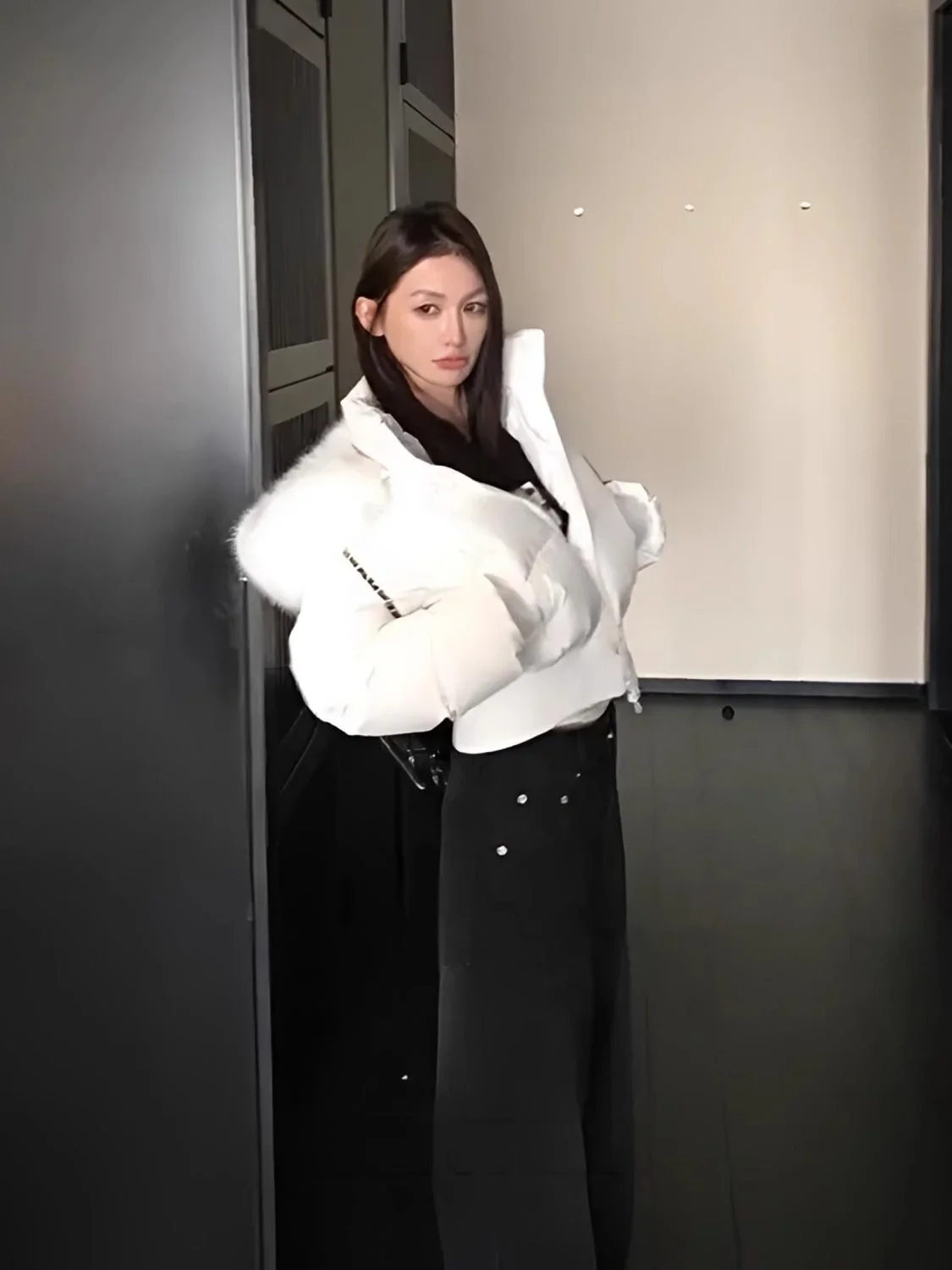 Lady Navy Blue Cropped Hooded Puffer Jacket With Faux Fur Collar Zip‑up Loose Short Cotton Padded Coat Winter Warm Outerwear