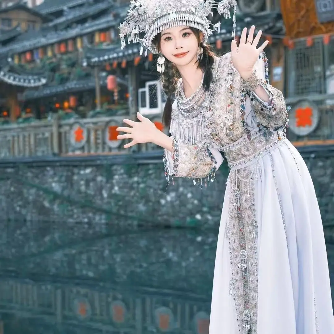Elegant White Blue Hmong Costume for Women Traditional Chinese Hanfu Halloween Night Party Cosplay Costume