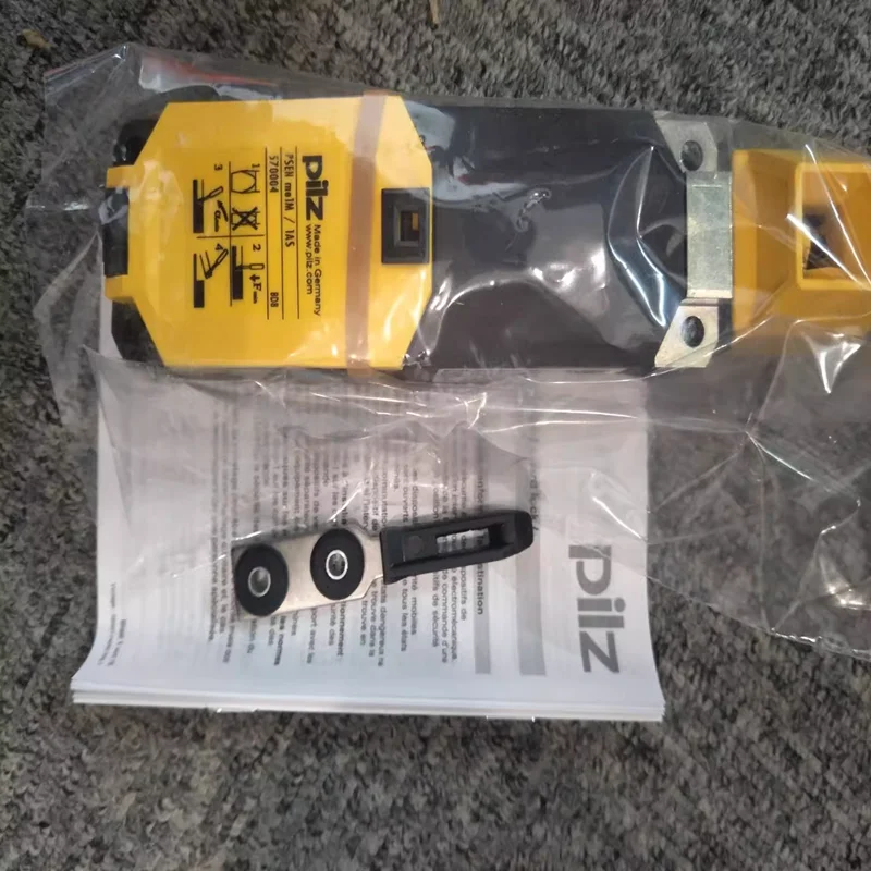 

Free Shipping Limit Switch 570004 Safety Door Lock PILZ PSEN me1M/1AS Hot Sale New Original