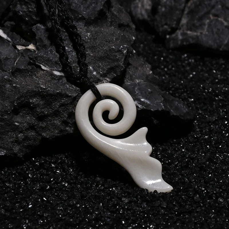 GX134 Nueva Zelanda Maori espiral fishtai hueso de yak colgante Koru collar joyería hecha a mano tótem tribal primitivo amuleto colgante