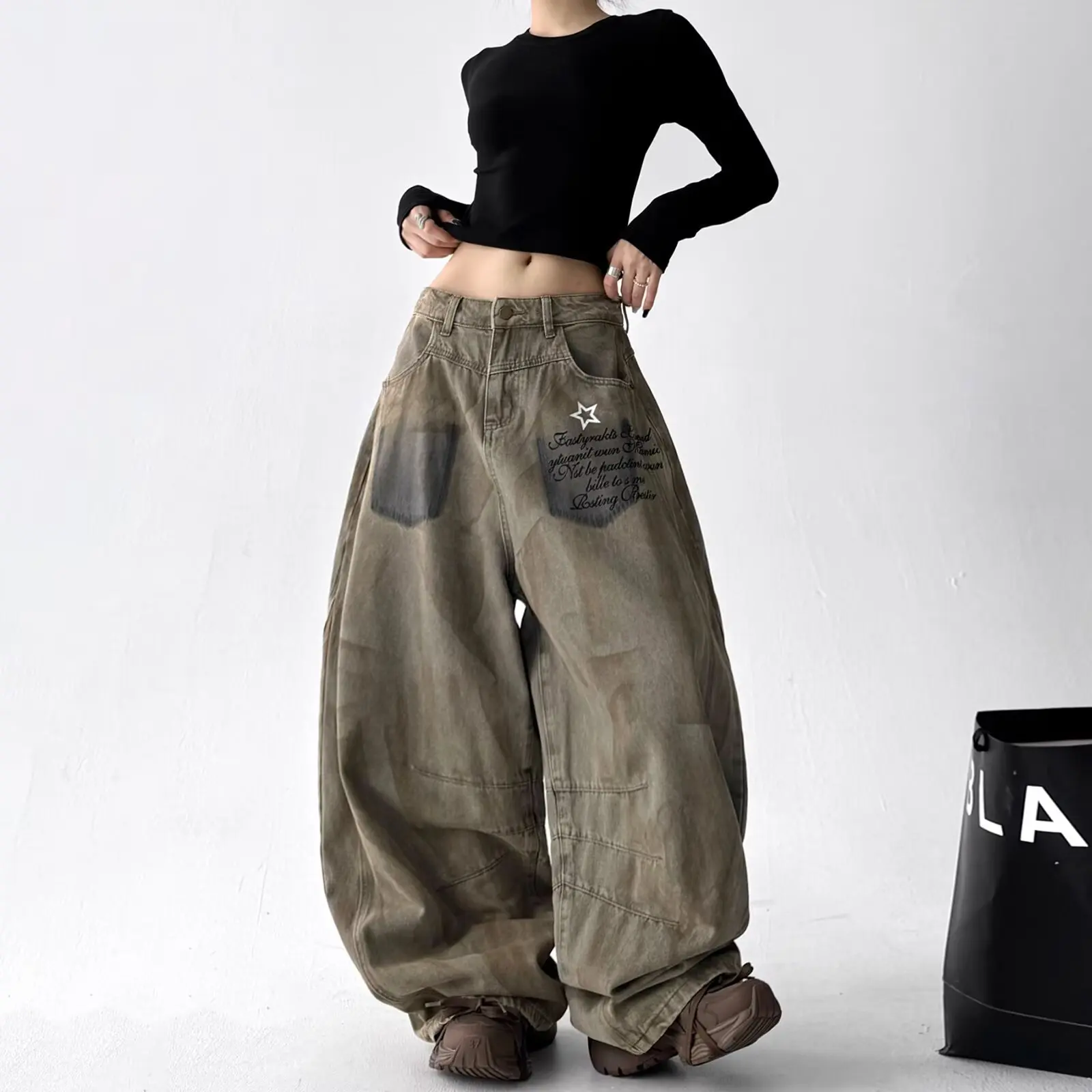 

Американский уличный стиль, выцветшие грязные широкие джинсы для женщин, осень/зима, новые свободные утягивающие расклешенные брюки